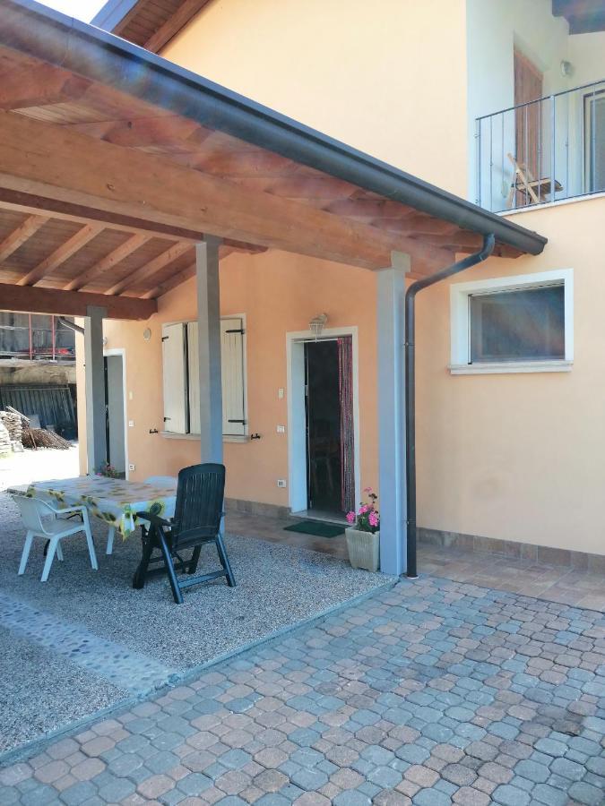 Cascina Legnago Bilocale A 6 Chilometri Da Salo' Villanuova sul clisi Exterior foto