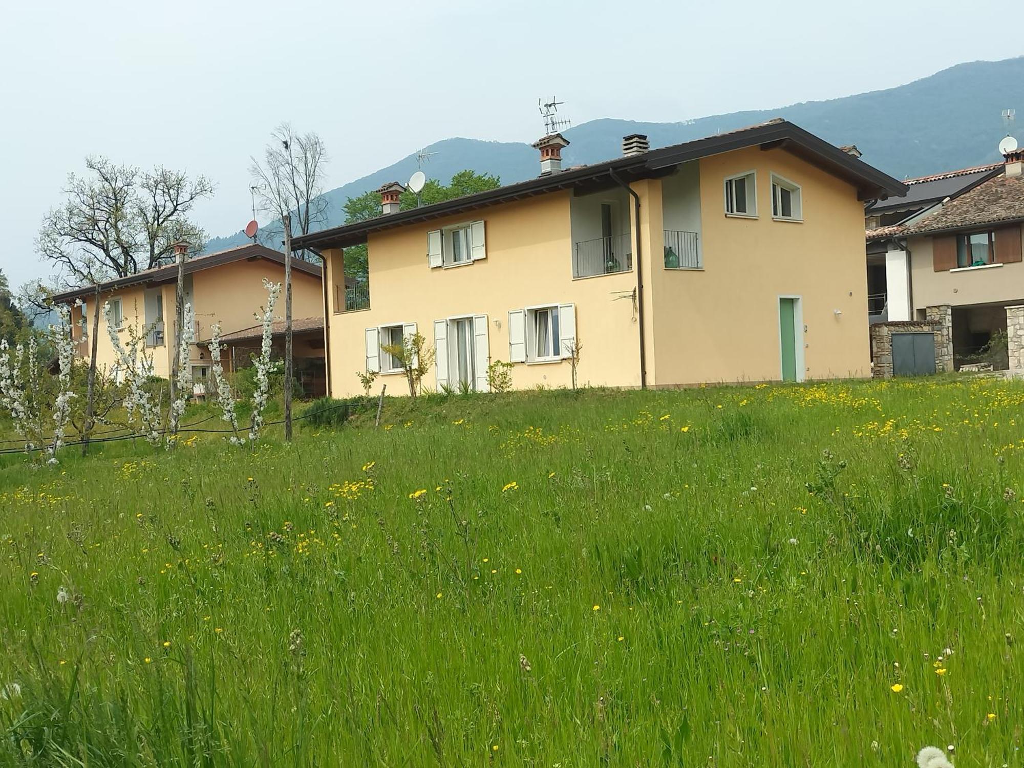 Cascina Legnago Bilocale A 6 Chilometri Da Salo' Villanuova sul clisi Exterior foto