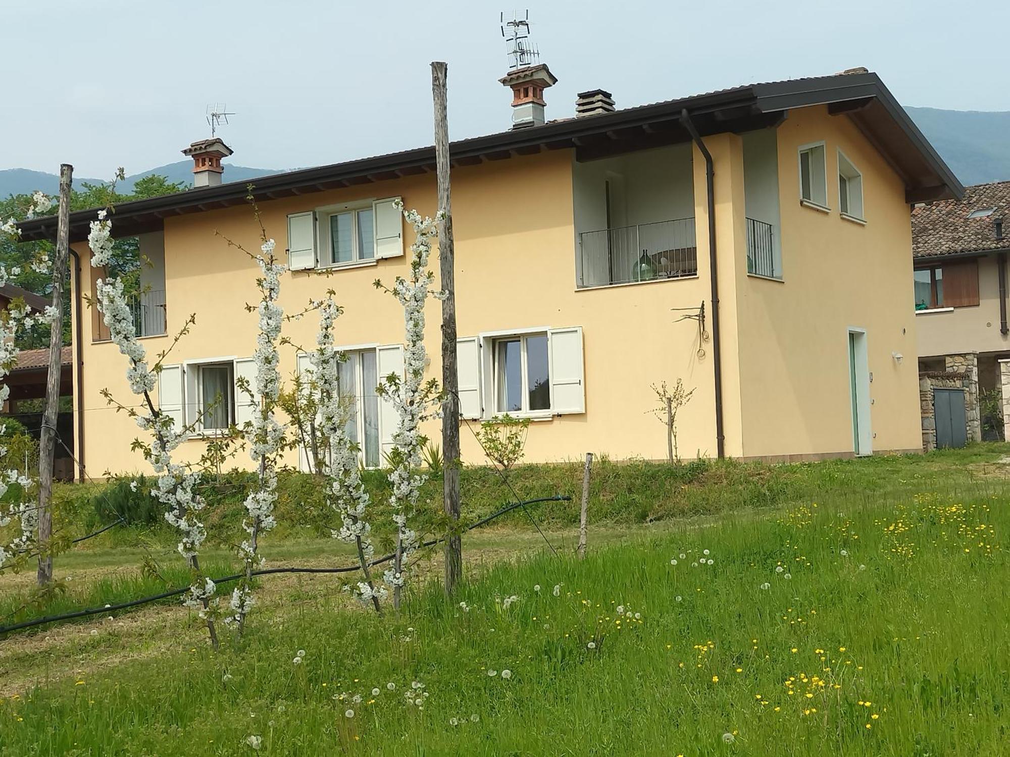 Cascina Legnago Bilocale A 6 Chilometri Da Salo' Villanuova sul clisi Exterior foto