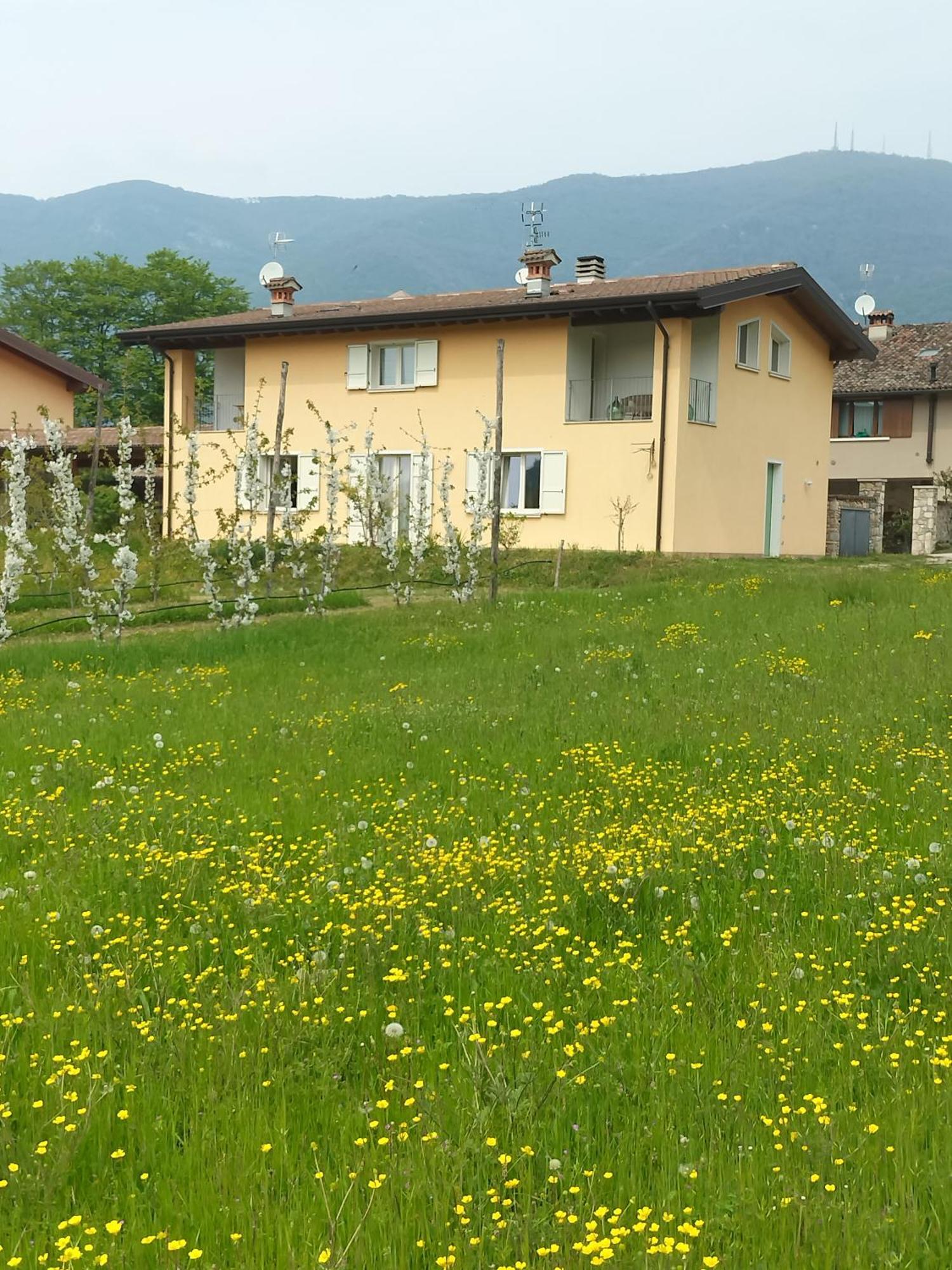 Cascina Legnago Bilocale A 6 Chilometri Da Salo' Villanuova sul clisi Exterior foto