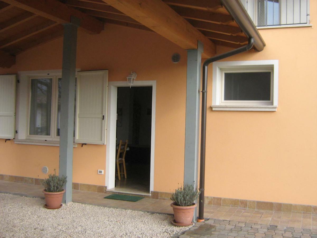 Cascina Legnago Bilocale A 6 Chilometri Da Salo' Villanuova sul clisi Exterior foto